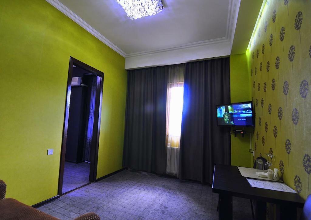 Panorama Eco-Hotel Тбилиси Екстериор снимка