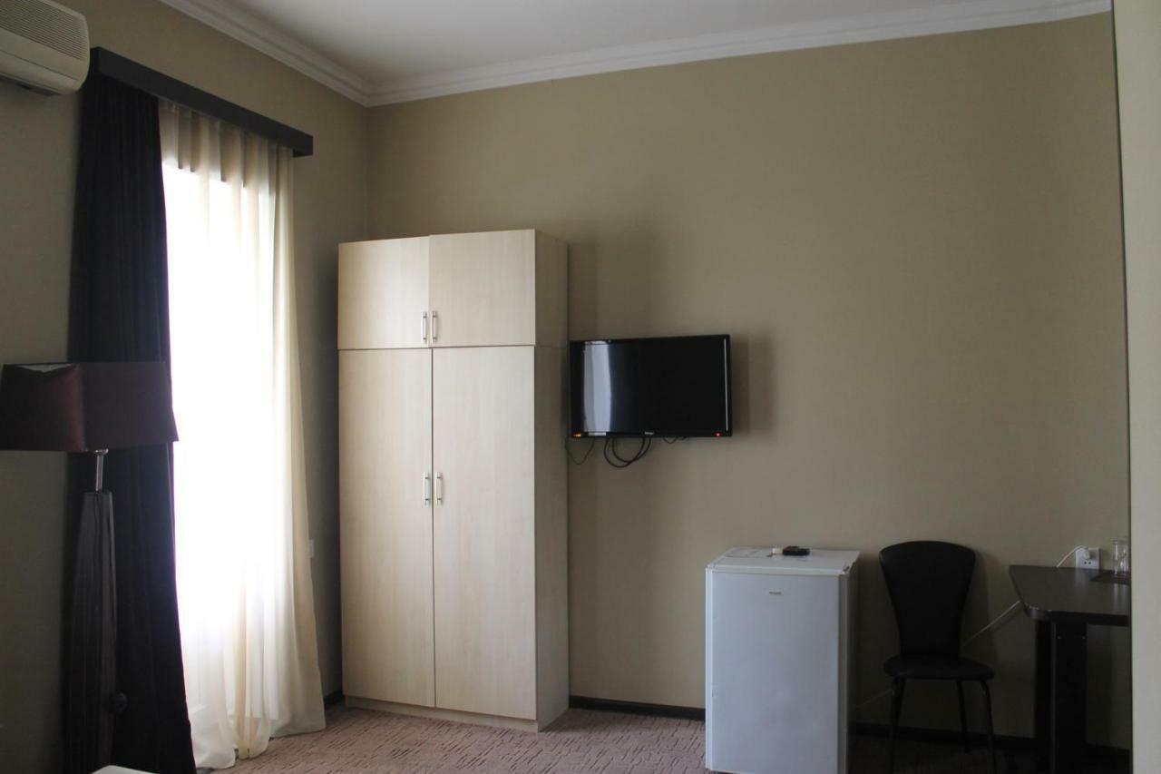 Panorama Eco-Hotel Тбилиси Екстериор снимка
