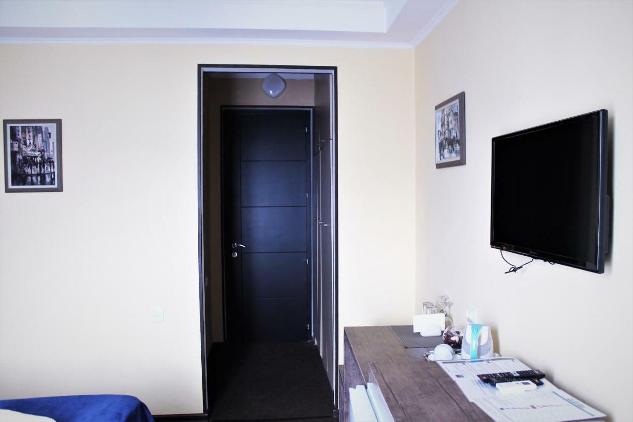 Panorama Eco-Hotel Тбилиси Екстериор снимка