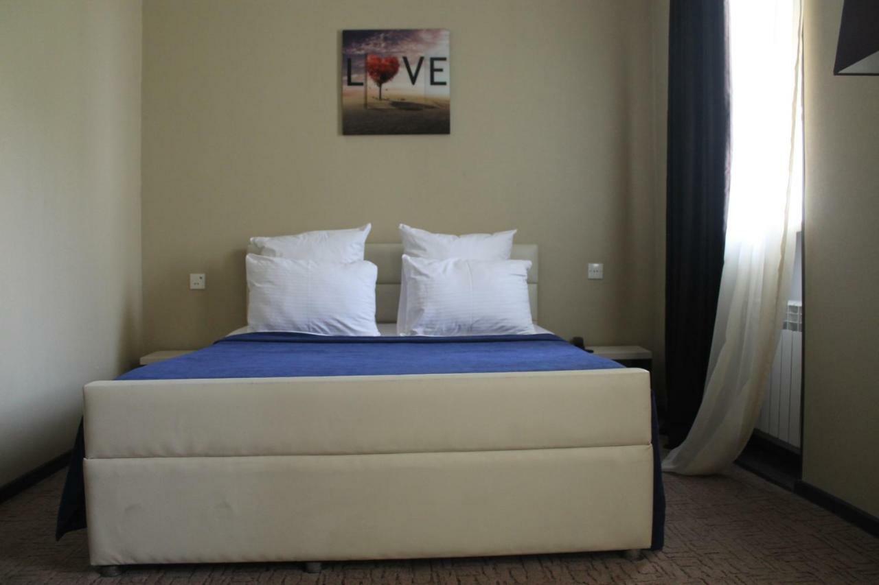 Panorama Eco-Hotel Тбилиси Екстериор снимка