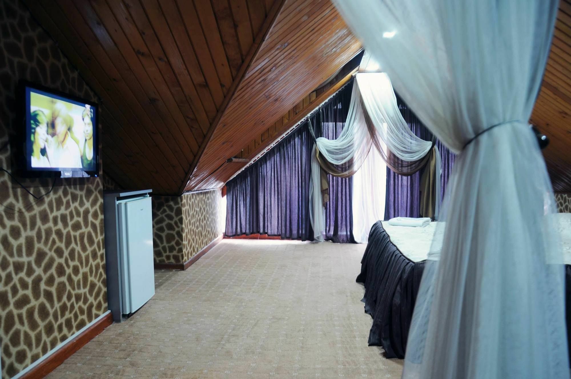 Panorama Eco-Hotel Тбилиси Екстериор снимка